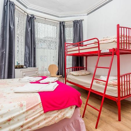 Uk Travel & Hospitality Ltd Ta Canberra Hotel بلاكبول المظهر الخارجي الصورة