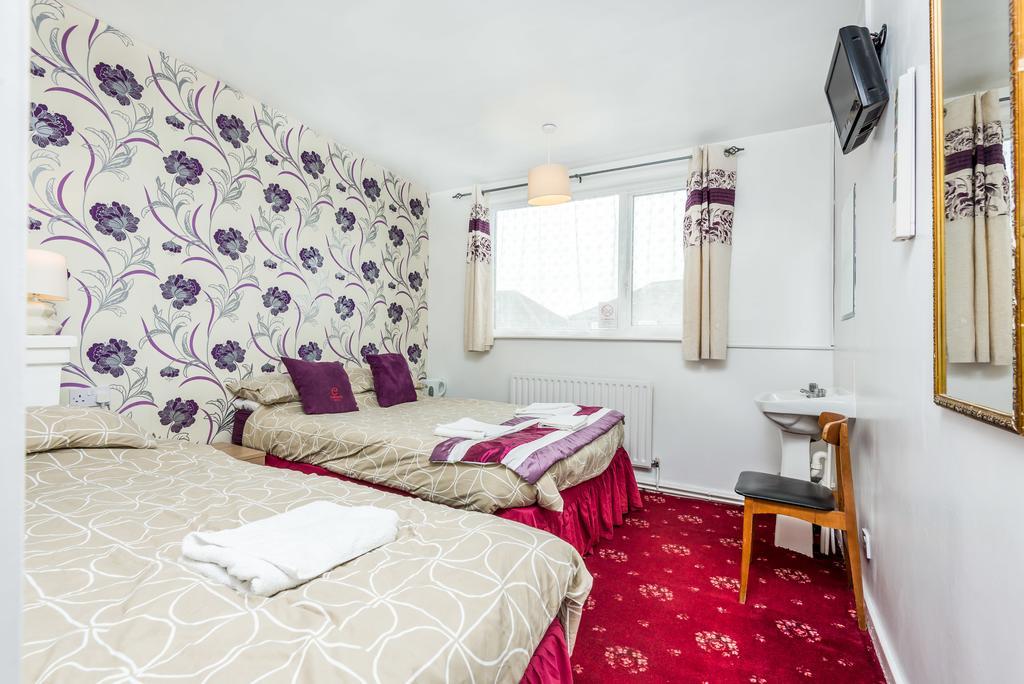 Uk Travel & Hospitality Ltd Ta Canberra Hotel بلاكبول المظهر الخارجي الصورة