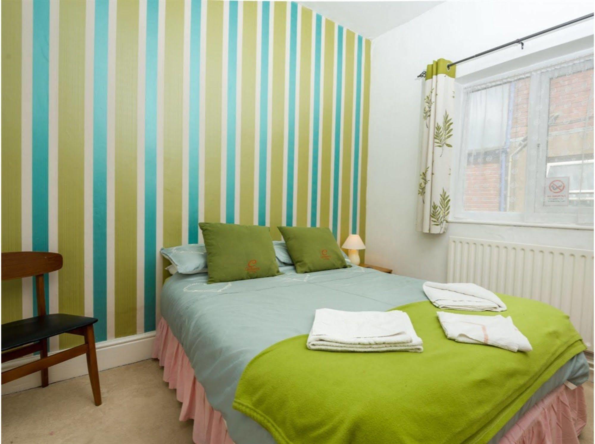 Uk Travel & Hospitality Ltd Ta Canberra Hotel بلاكبول المظهر الخارجي الصورة