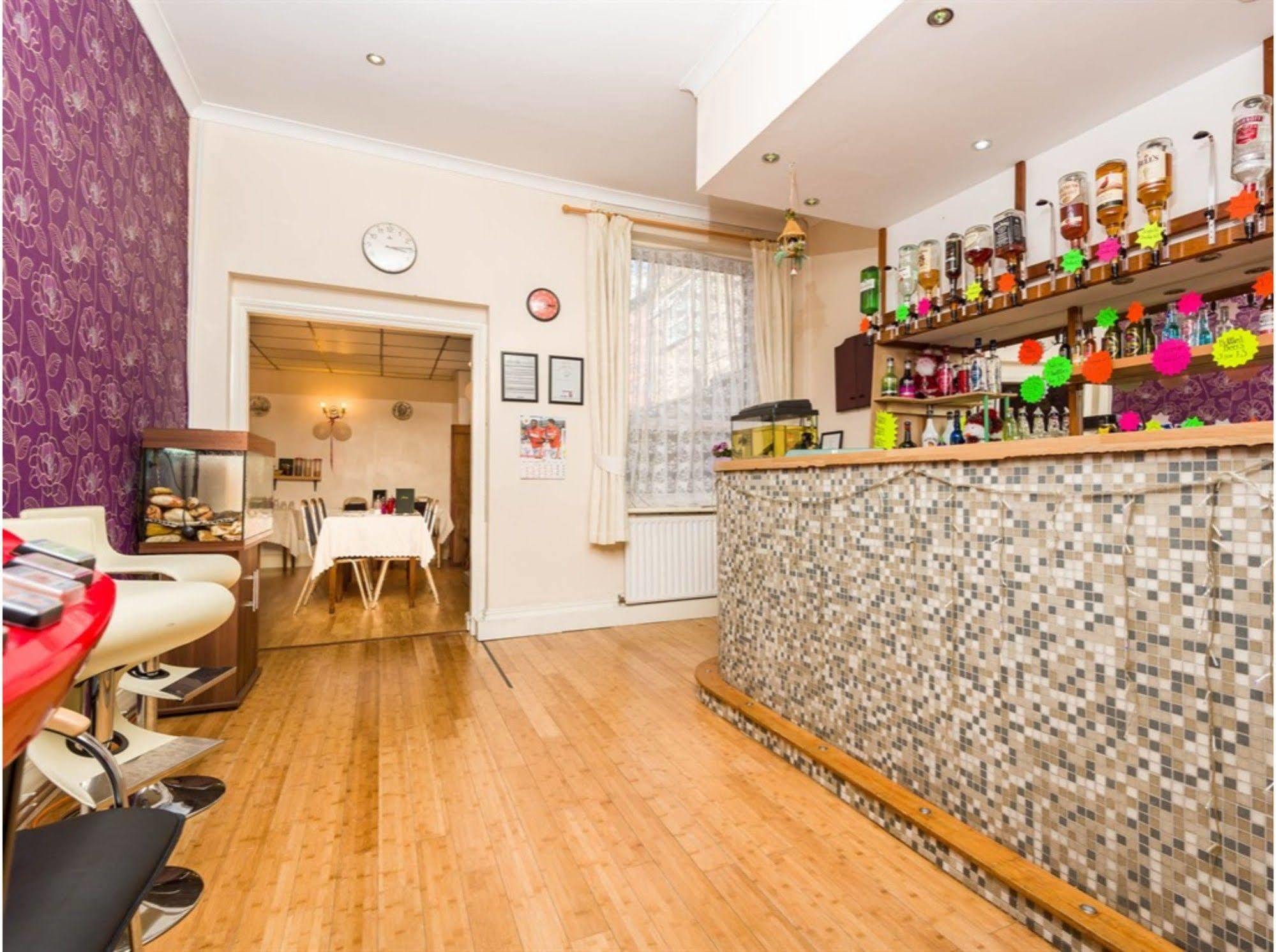 Uk Travel & Hospitality Ltd Ta Canberra Hotel بلاكبول المظهر الخارجي الصورة